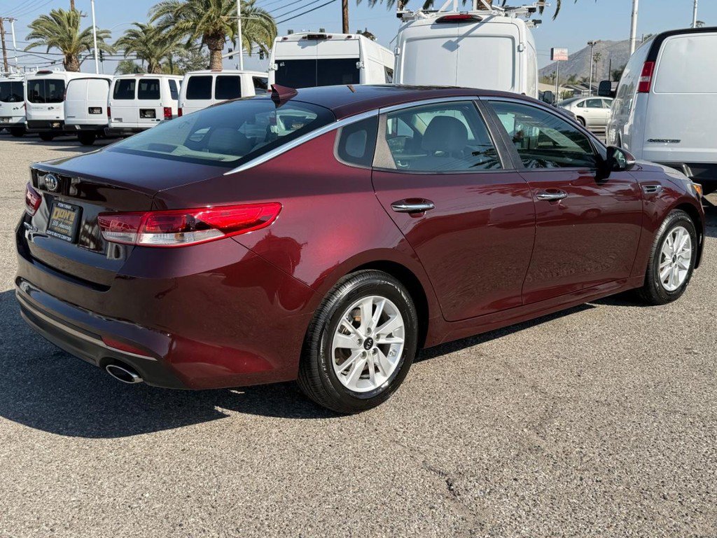Used 2018 Kia Optima LX FWD image 6