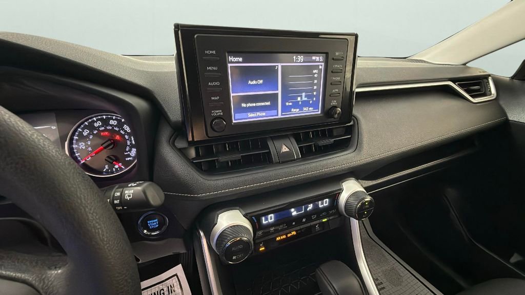 Used 2019 Toyota RAV4 XLE w/ Convenience Package FWD image 20