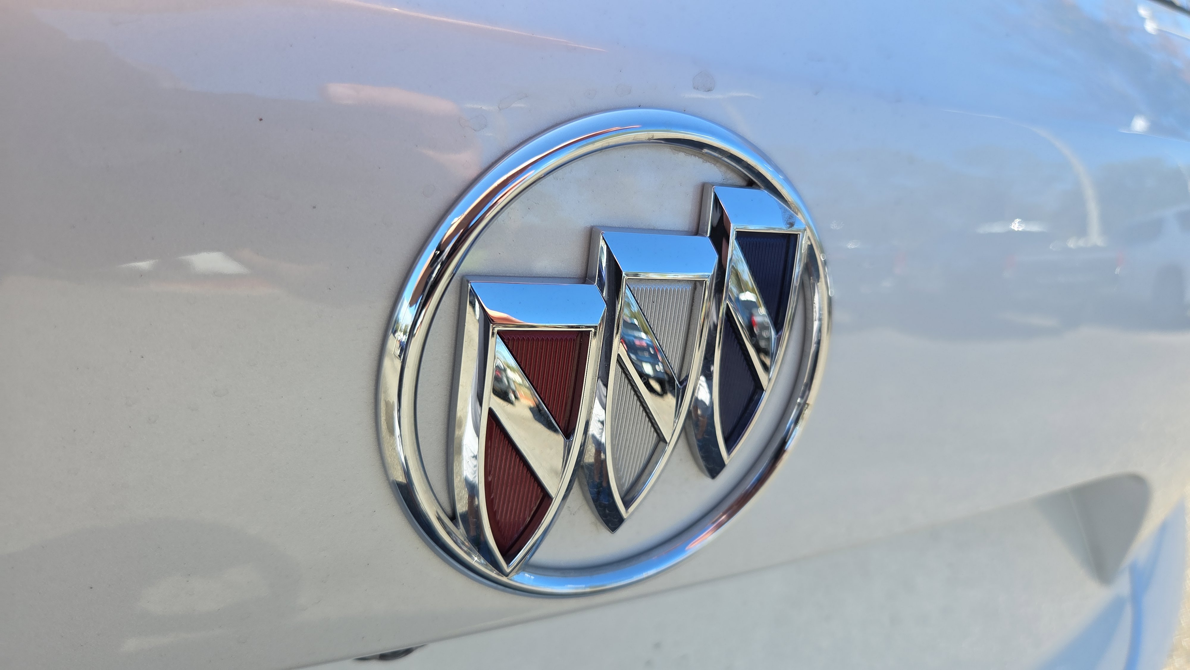 Used 2023 Buick Envision Avenir image 31