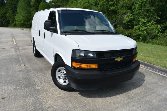Used 2024 Chevrolet Express 2500 RWD image 2