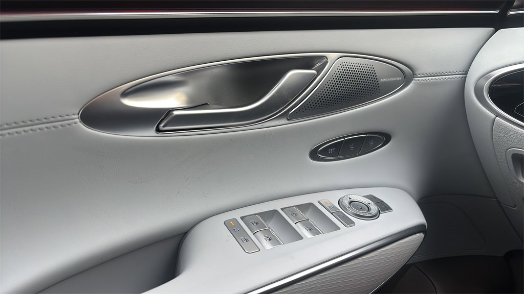 New 2026 Genesis GV70 2.5T Advanced image 16