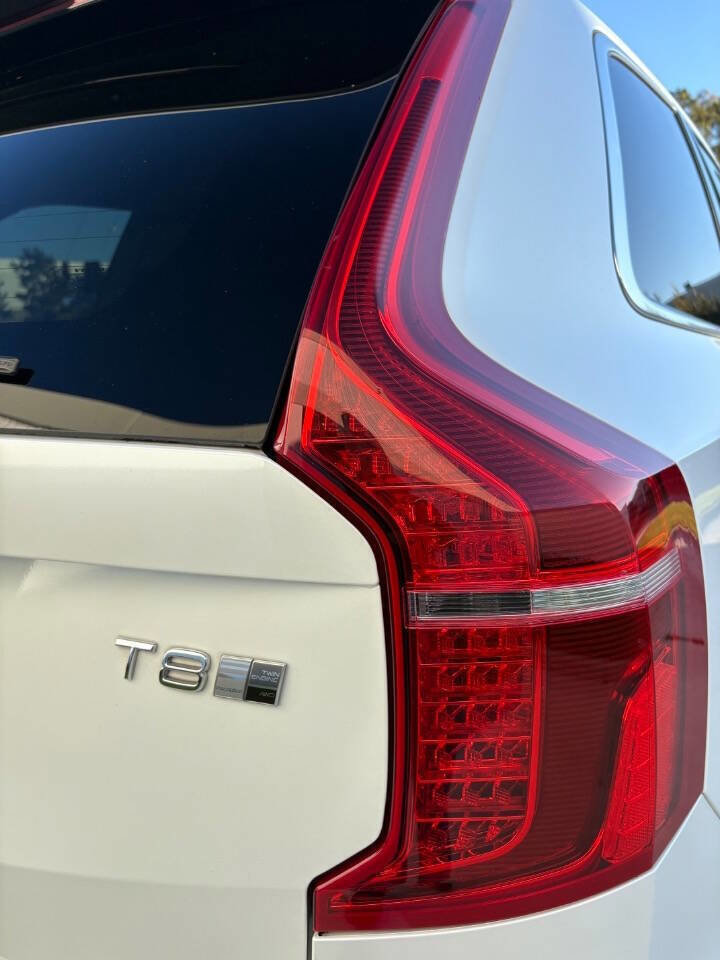 Used 2016 Volvo XC90 T8 Inscription image 11