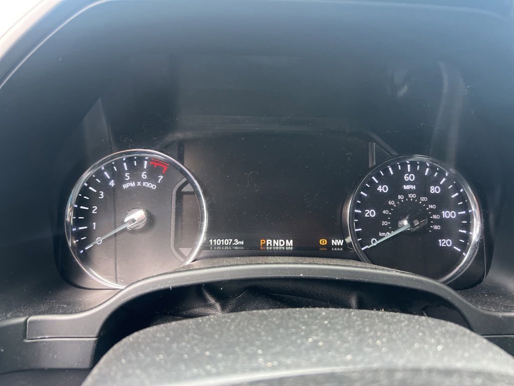 Used 2018 Ford Expedition XLT w/ Equipment Group 202A AWD/4WD image 22