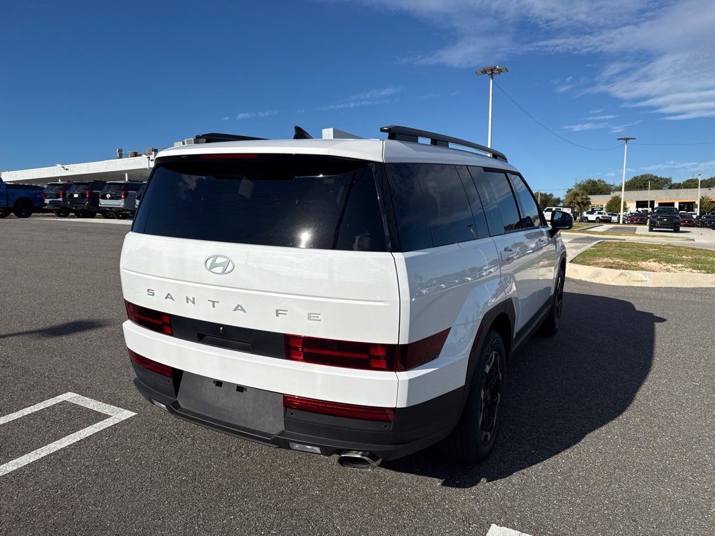 Used 2026 Hyundai Santa Fe SEL FWD image 2