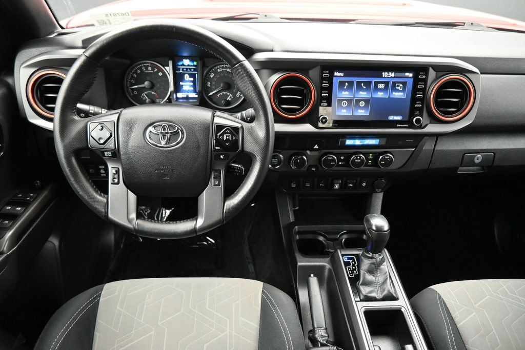 Used 2022 Toyota Tacoma TRD Sport w/ Technology Package AWD/4WD image 5