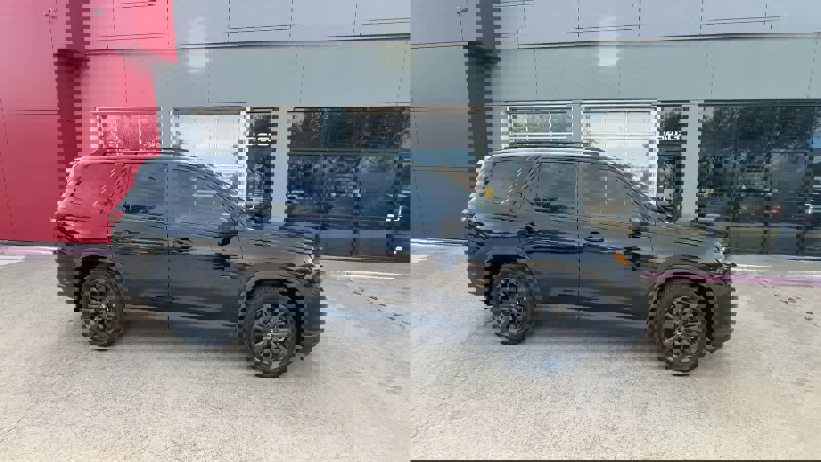 Used 2023 Honda Pilot Sport image 9