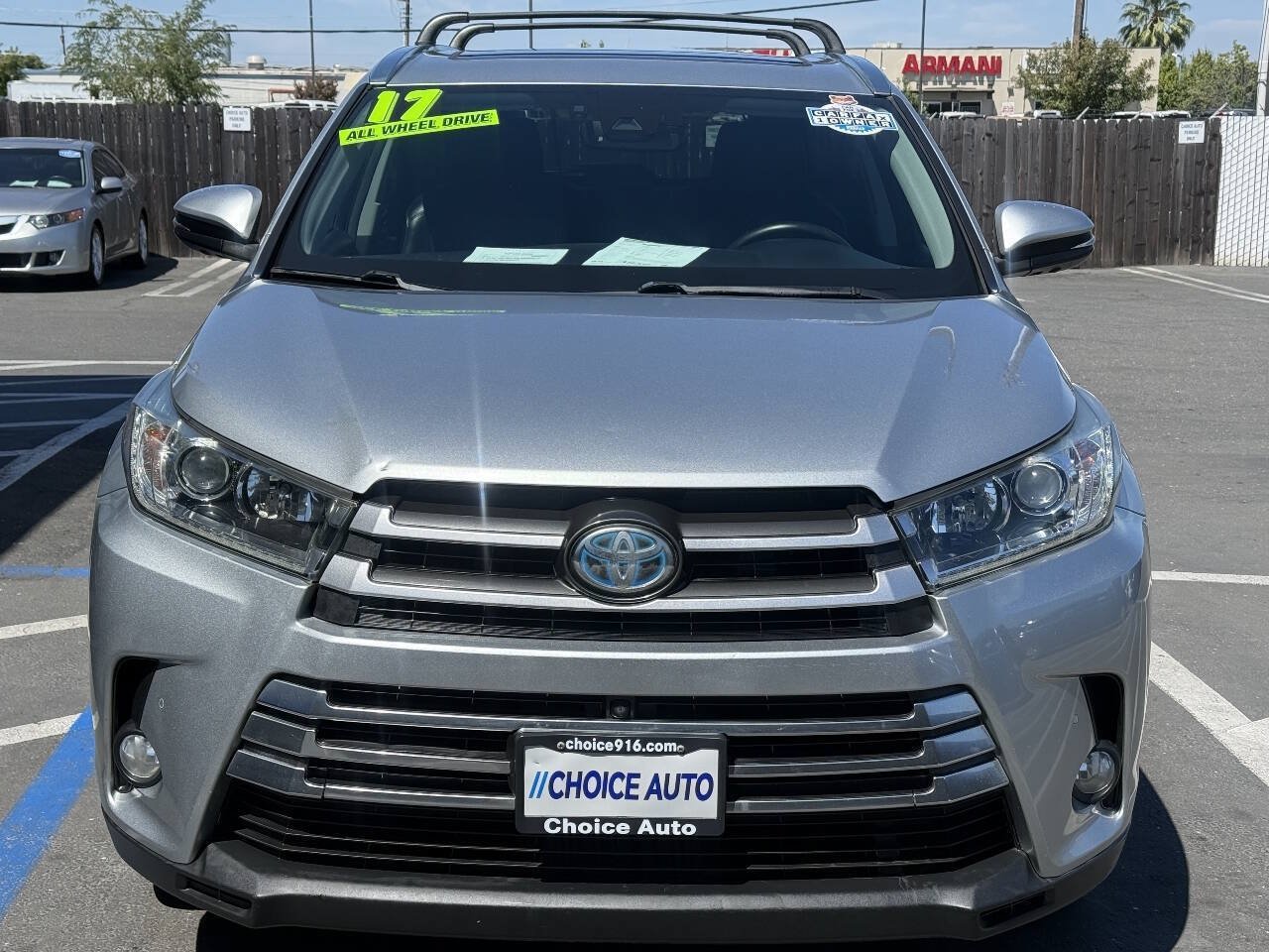 Used 2017 Toyota Highlander Limited Platinum AWD/4WD image 2