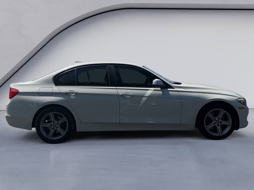 Used 2015 BMW 320i Sedan RWD image 6