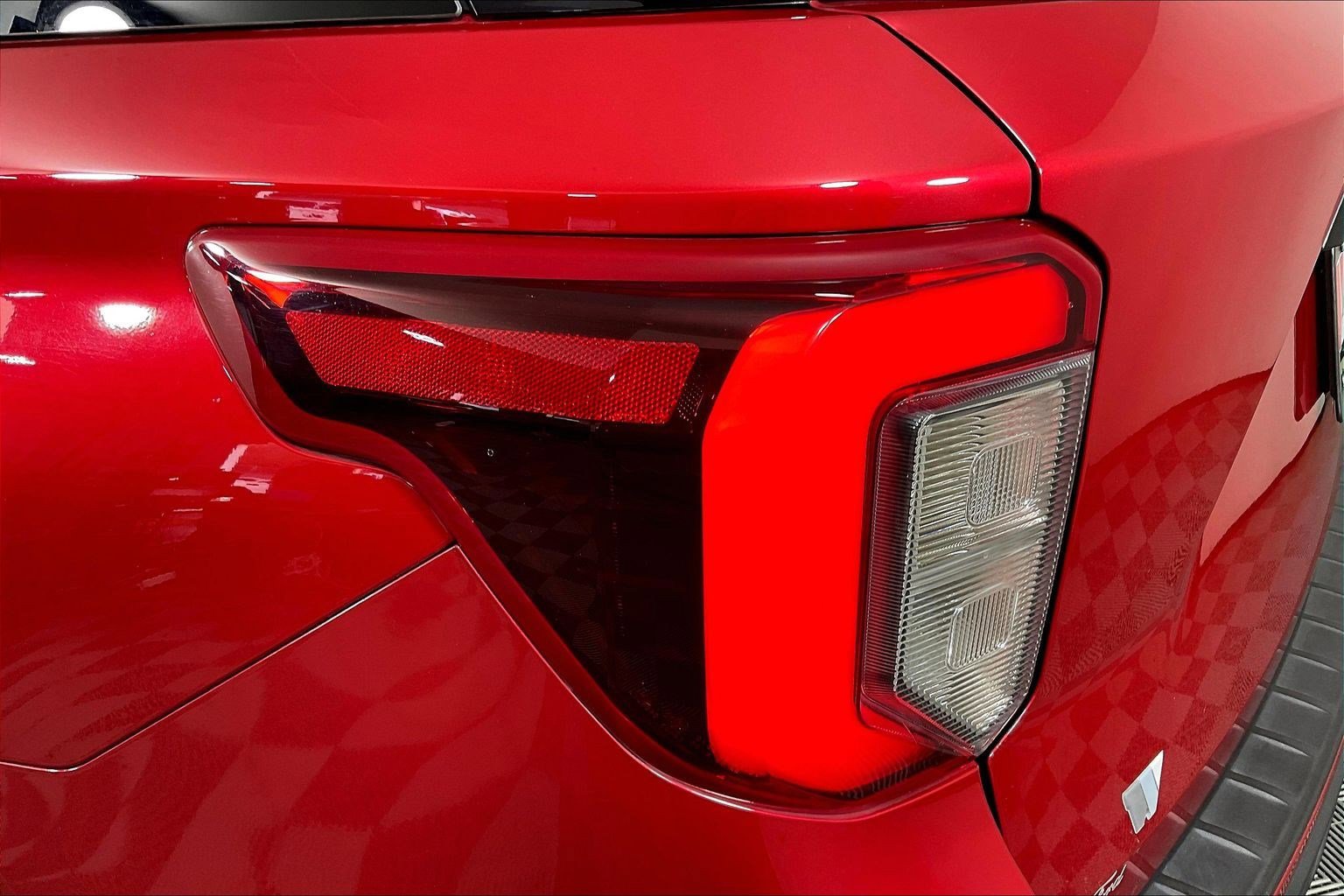 Used 2021 Ford Explorer ST w/ Equipment Group 401A image 23