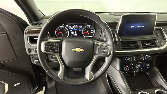 Used 2021 Chevrolet Suburban Premier w/ Premium Package RWD image 14