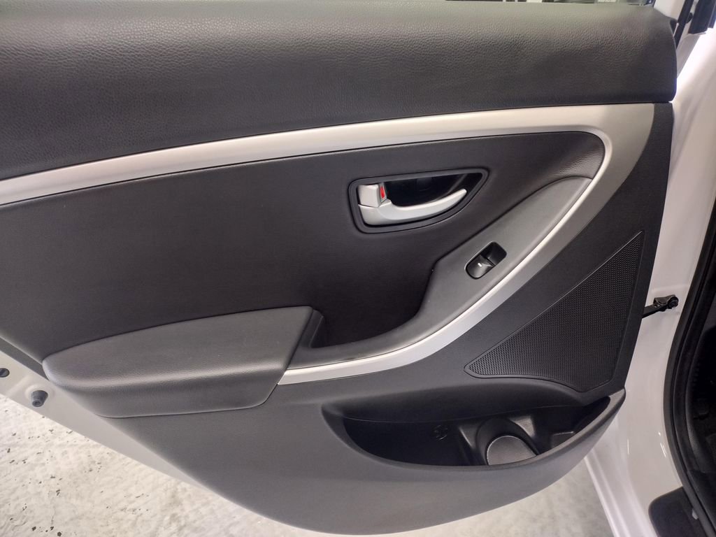 Used 2014 Hyundai Elantra GT w/ Option Group 03 FWD image 23