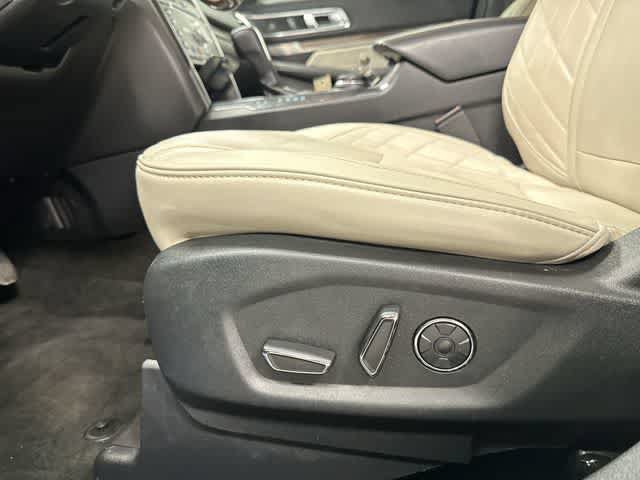 Used 2017 Ford Explorer Platinum AWD/4WD image 27