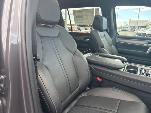 New 2026 Jeep Grand Wagoneer 4WD image 10