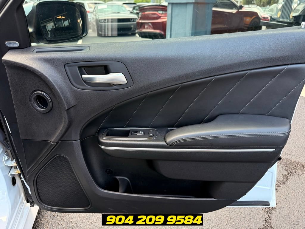 Used 2016 Dodge Charger R/T Scat Pack w/ Driver Confidence Group RWD image 36