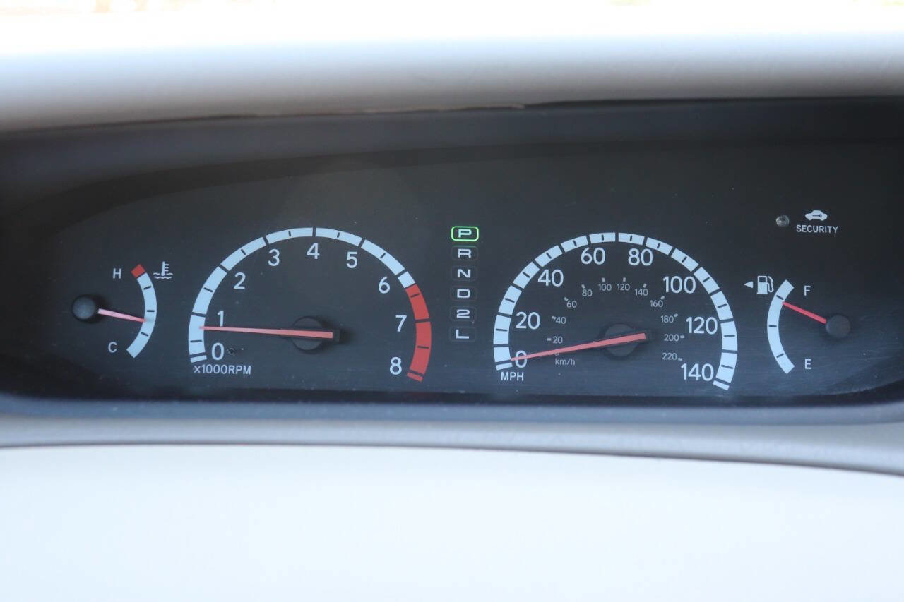 Used 2001 Toyota Avalon XLS FWD image 19