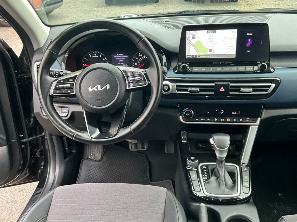 Used 2023 Kia Seltos S w/ Navigation Package image 26