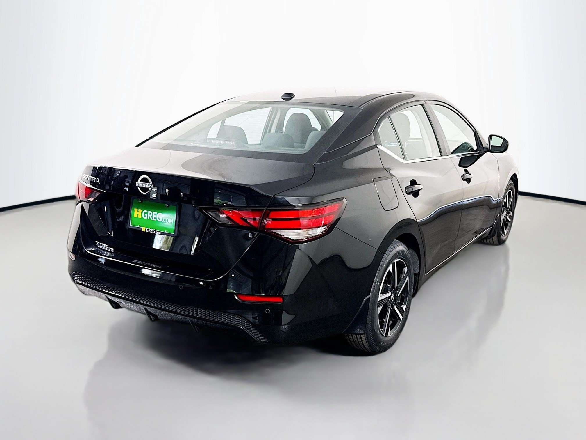 Used 2025 Nissan Sentra SV FWD image 10