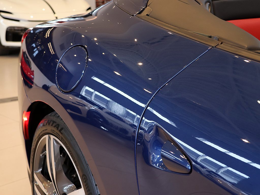 Certified 2022 Ferrari Portofino M image 31