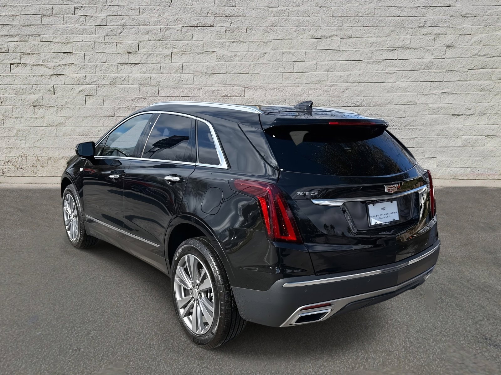 Used 2025 Cadillac XT5 Premium Luxury image 7