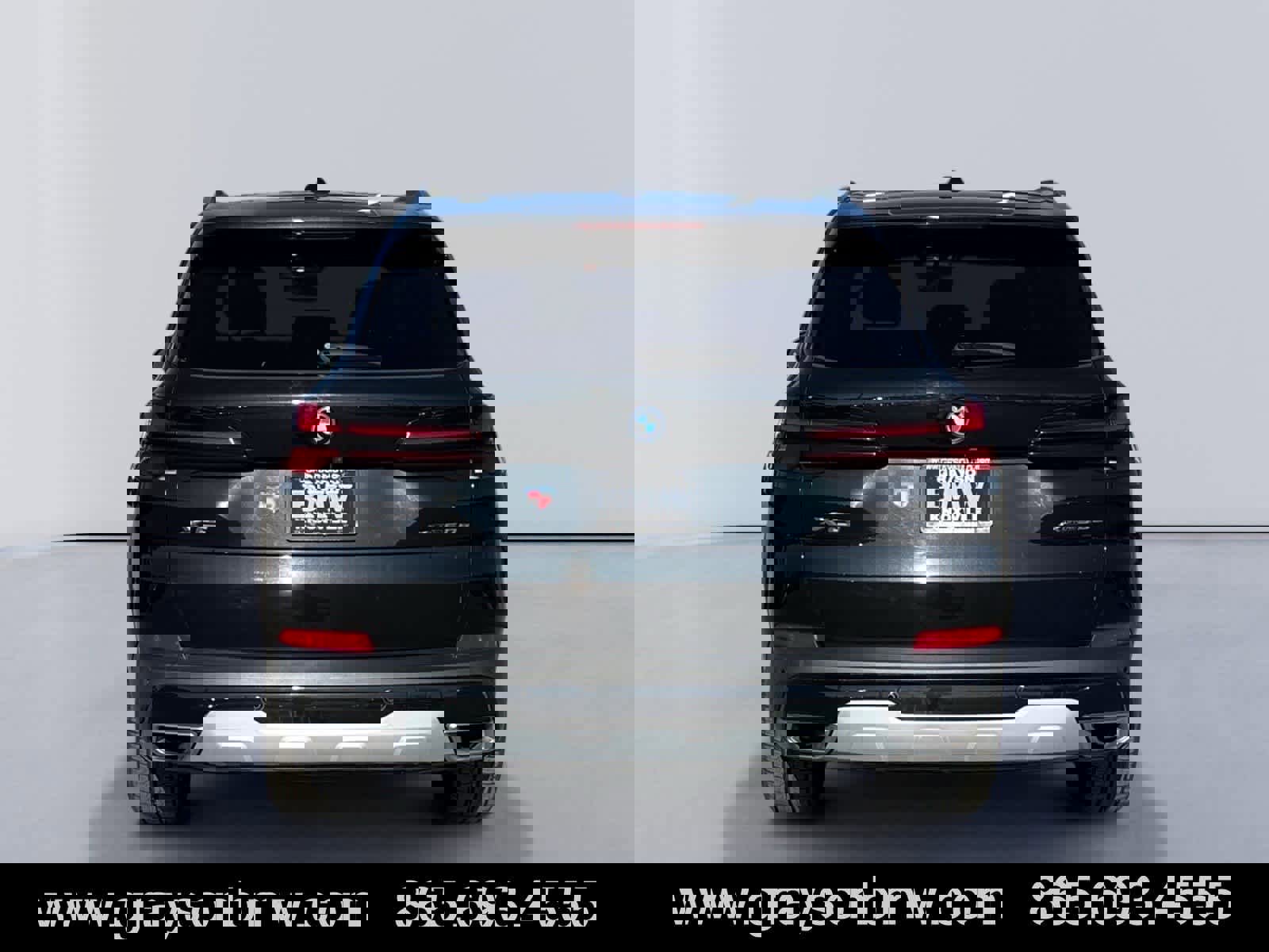 Used 2024 BMW X5 xDrive50e image 4