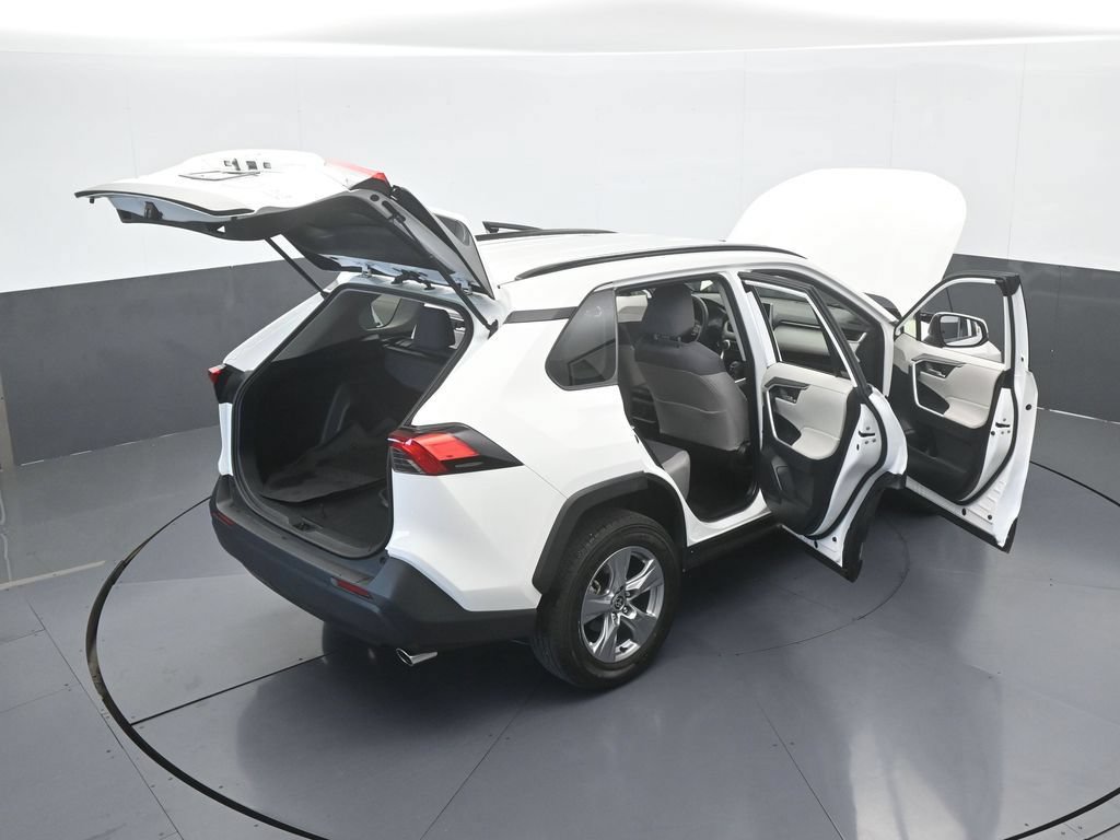 Used 2024 Toyota RAV4 XLE AWD/4WD image 64