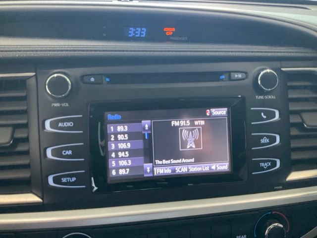 Used 2014 Toyota Highlander LE FWD image 14