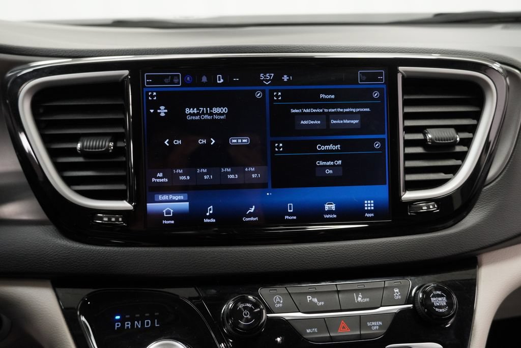 Certified 2024 Chrysler Pacifica Touring-L FWD image 34