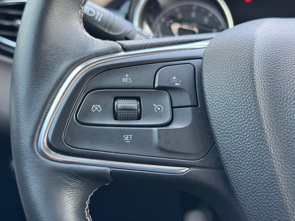 Used 2023 Buick Encore GX Select FWD image 18