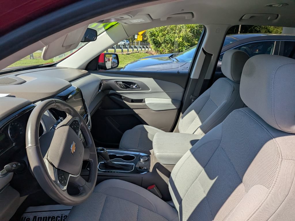 Used 2019 Chevrolet Traverse LT FWD image 21