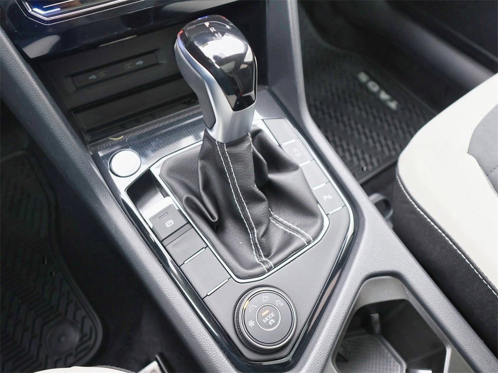 New 2026 Volkswagen Taos SE image 24