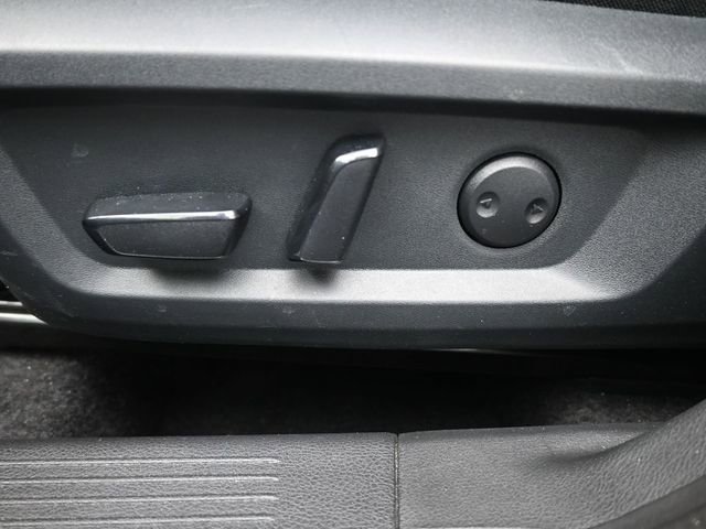 Used 2025 Nissan Rogue SV image 33