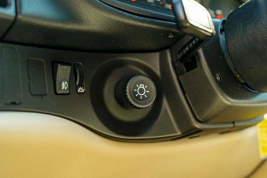 Used 1986 Porsche 944 Turbo image 80