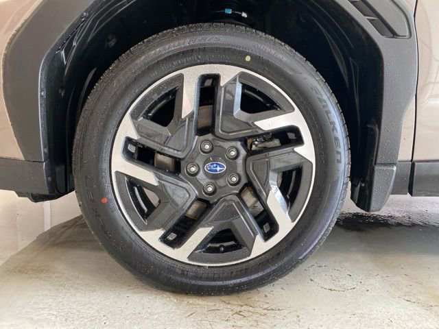 Certified 2025 Subaru Forester Limited image 5