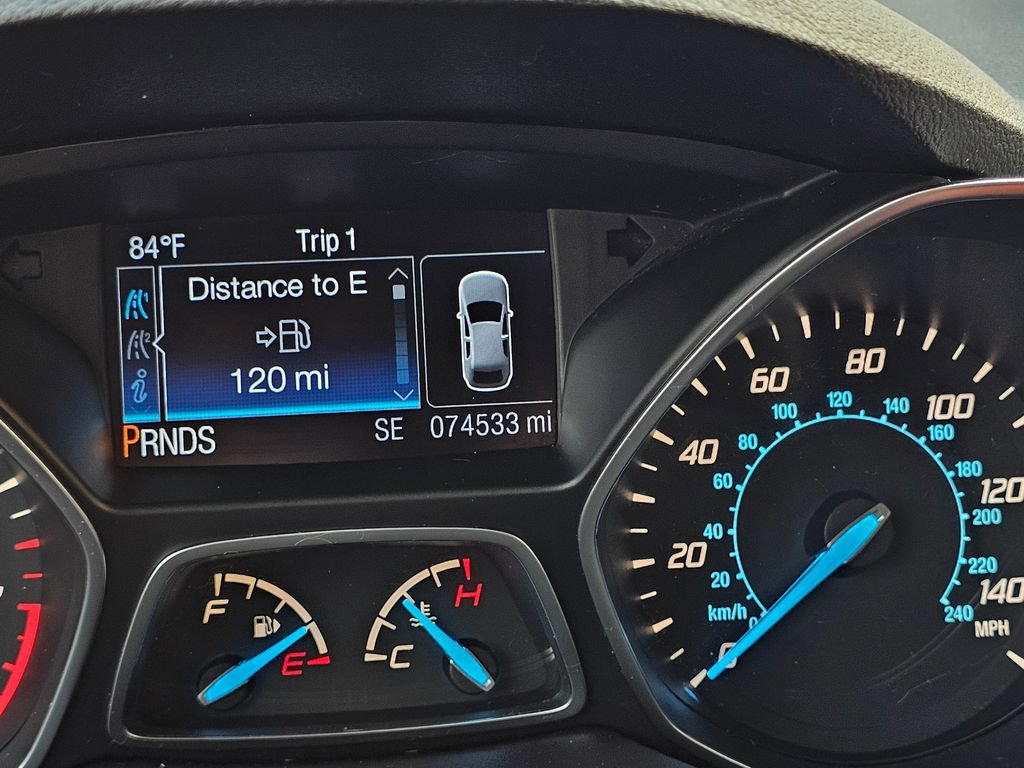 Used 2015 Ford Escape Titanium w/ Equipment Group 301A AWD/4WD image 29