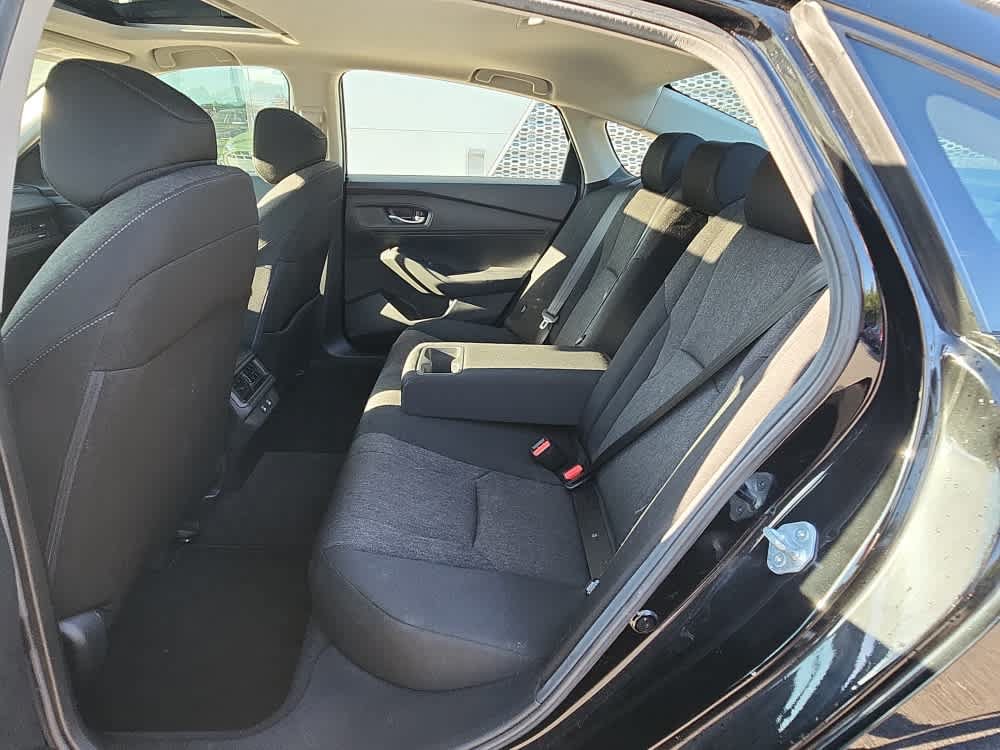 Used 2025 Honda Accord SE image 6