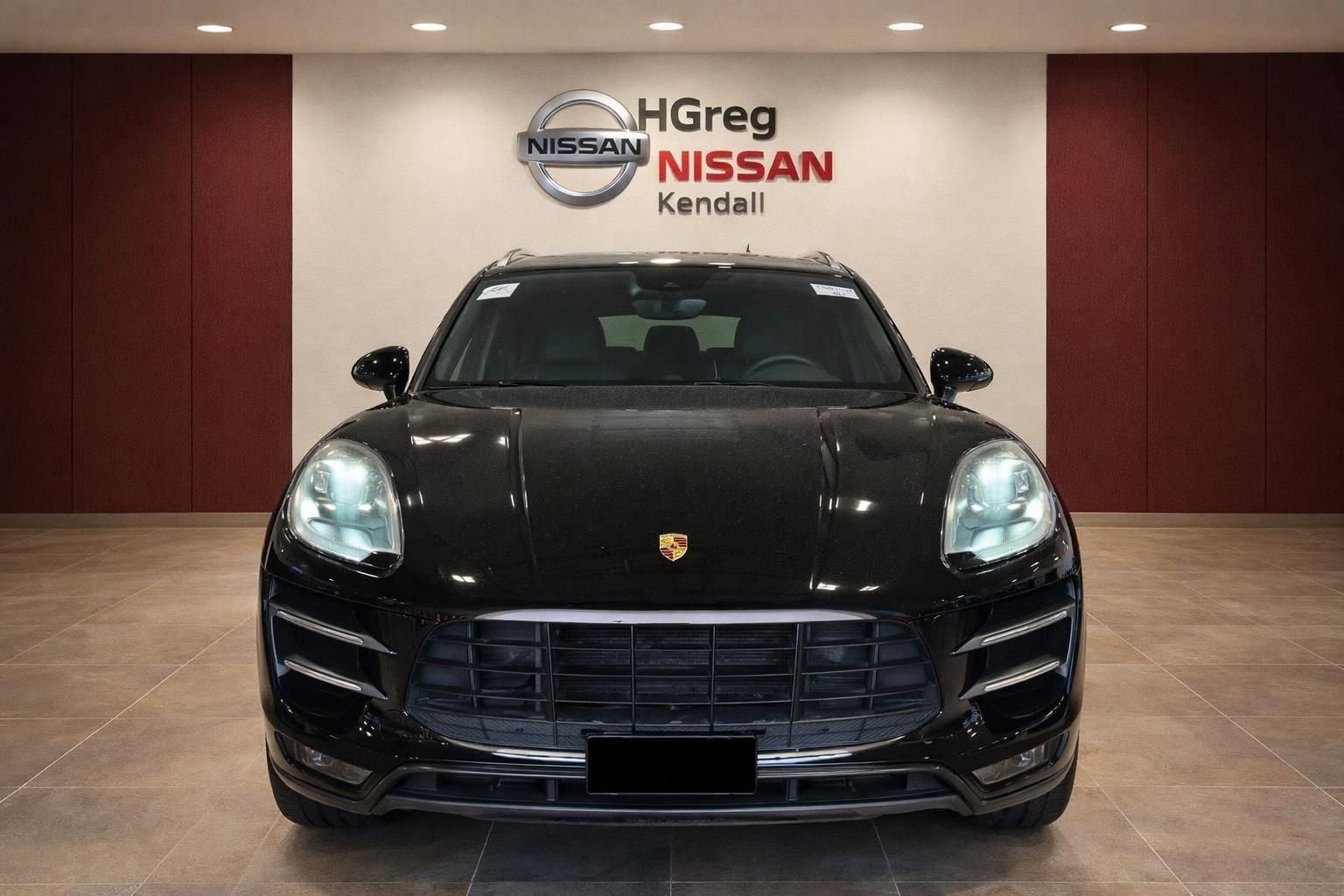 Used 2017 Porsche Macan Turbo AWD/4WD image 3