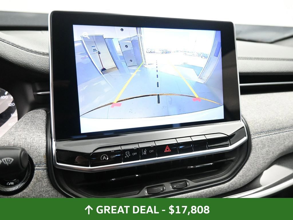 Used 2023 Jeep Compass Latitude image 36