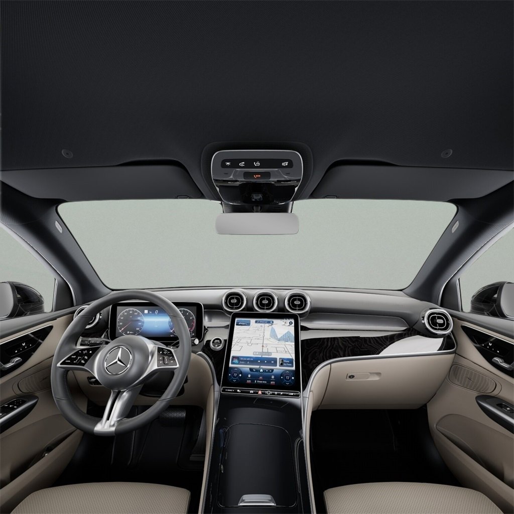 Used 2025 Mercedes-Benz GLC 300 4MATIC image 38