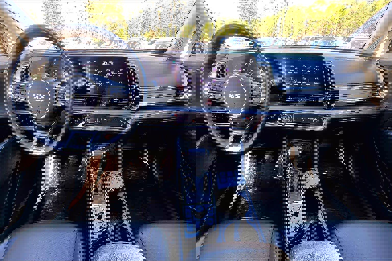 Used 2023 Kia Sportage EX image 15