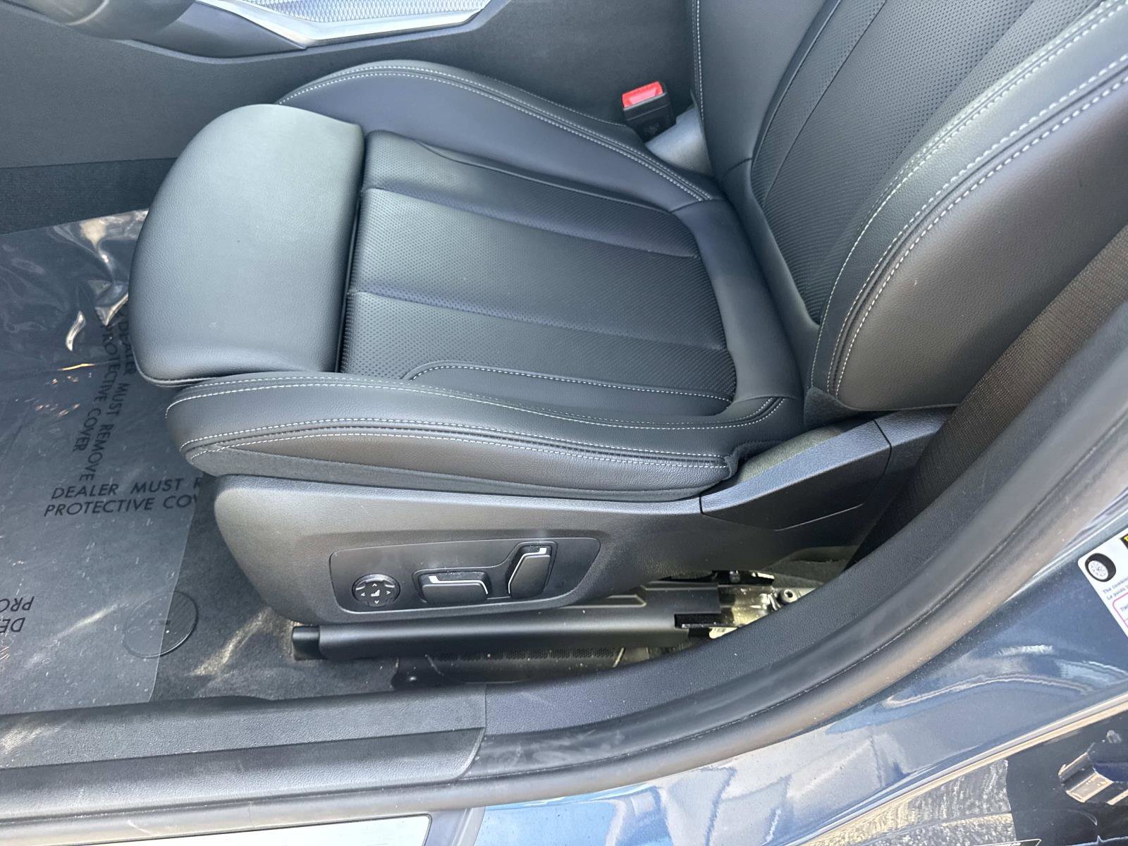 Certified 2025 BMW 330i Sedan image 18