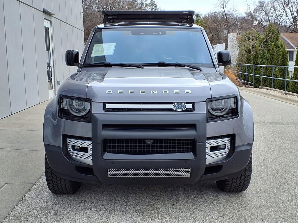 Used 2022 Land Rover Defender 110 SE image 2