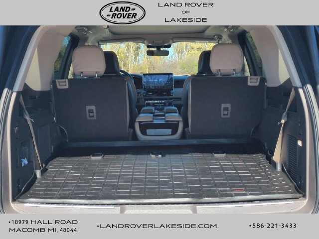Used 2023 Lincoln Navigator Reserve w/ Equipment Group 201A AWD/4WD image 16