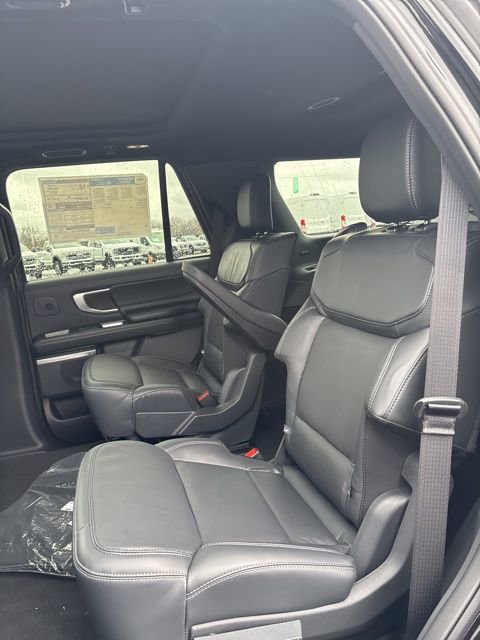 New 2025 Ford Expedition Platinum w/ Stealth Performance Package image 36