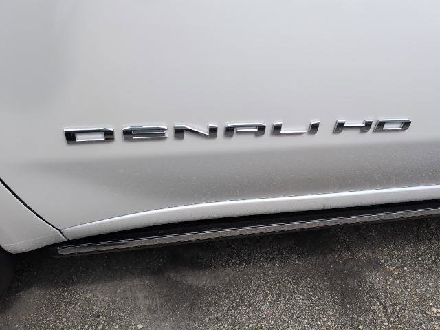 New 2025 GMC Sierra 2500 Denali w/ Denali Reserve Package image 4