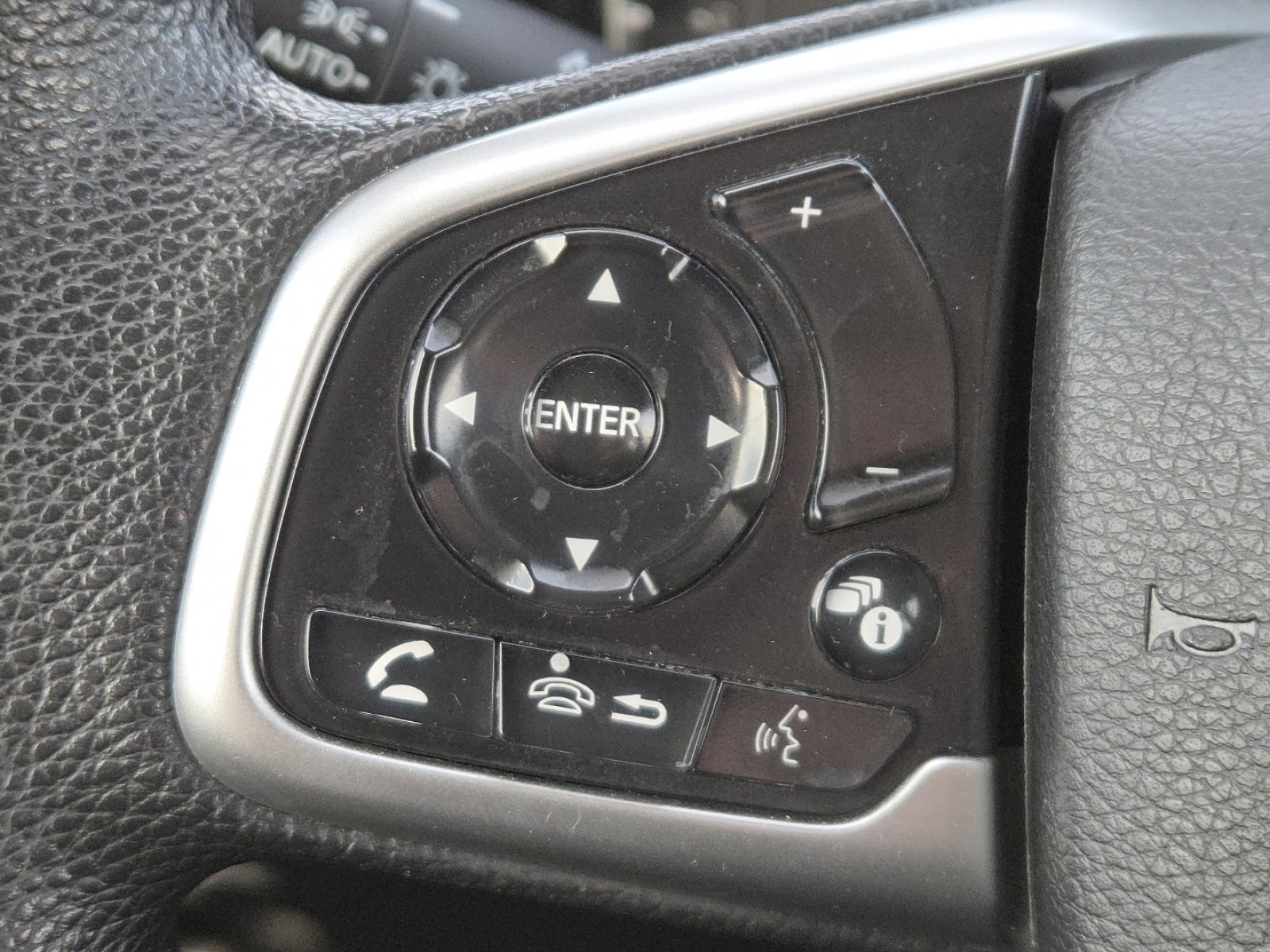 Used 2020 Honda CR-V LX image 31