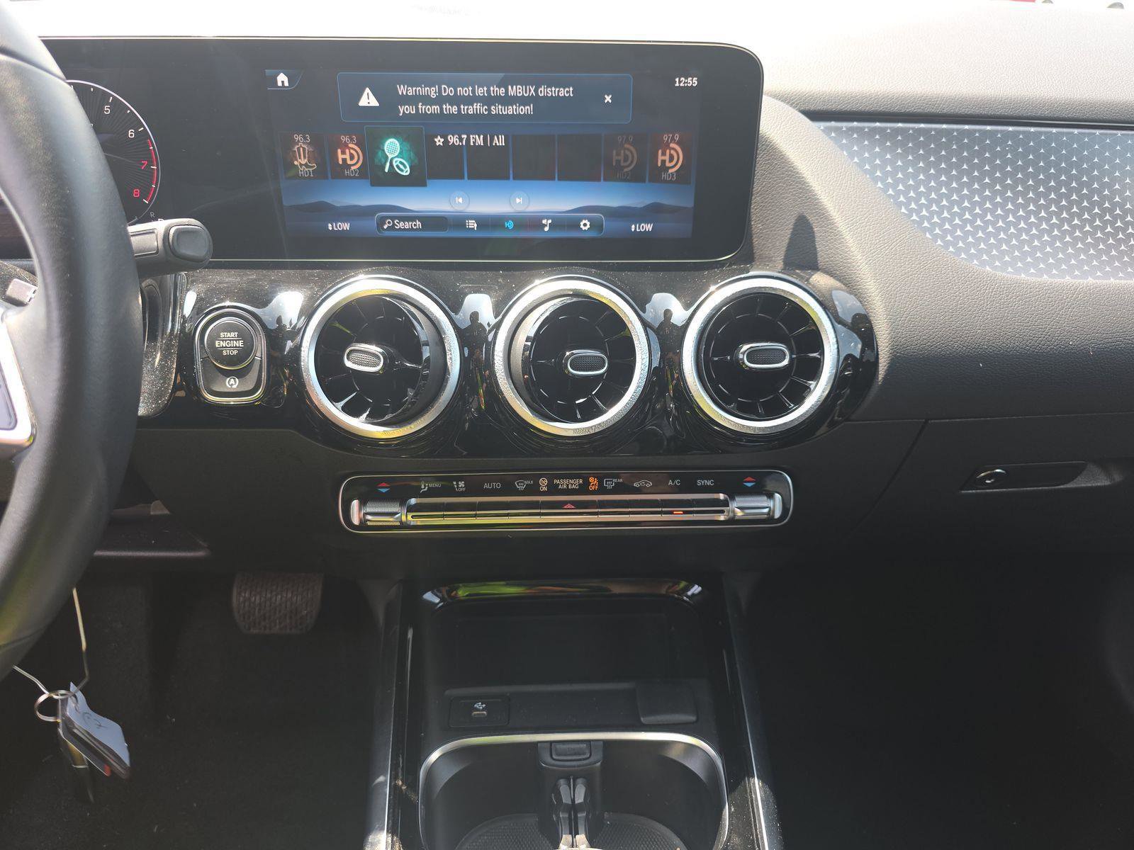 Used 2025 Mercedes-Benz GLA 250 image 3