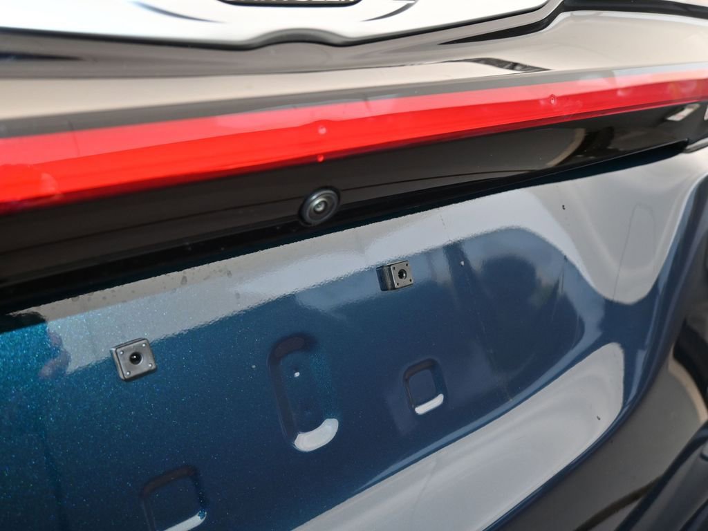 Used 2025 Chrysler Pacifica Select image 32