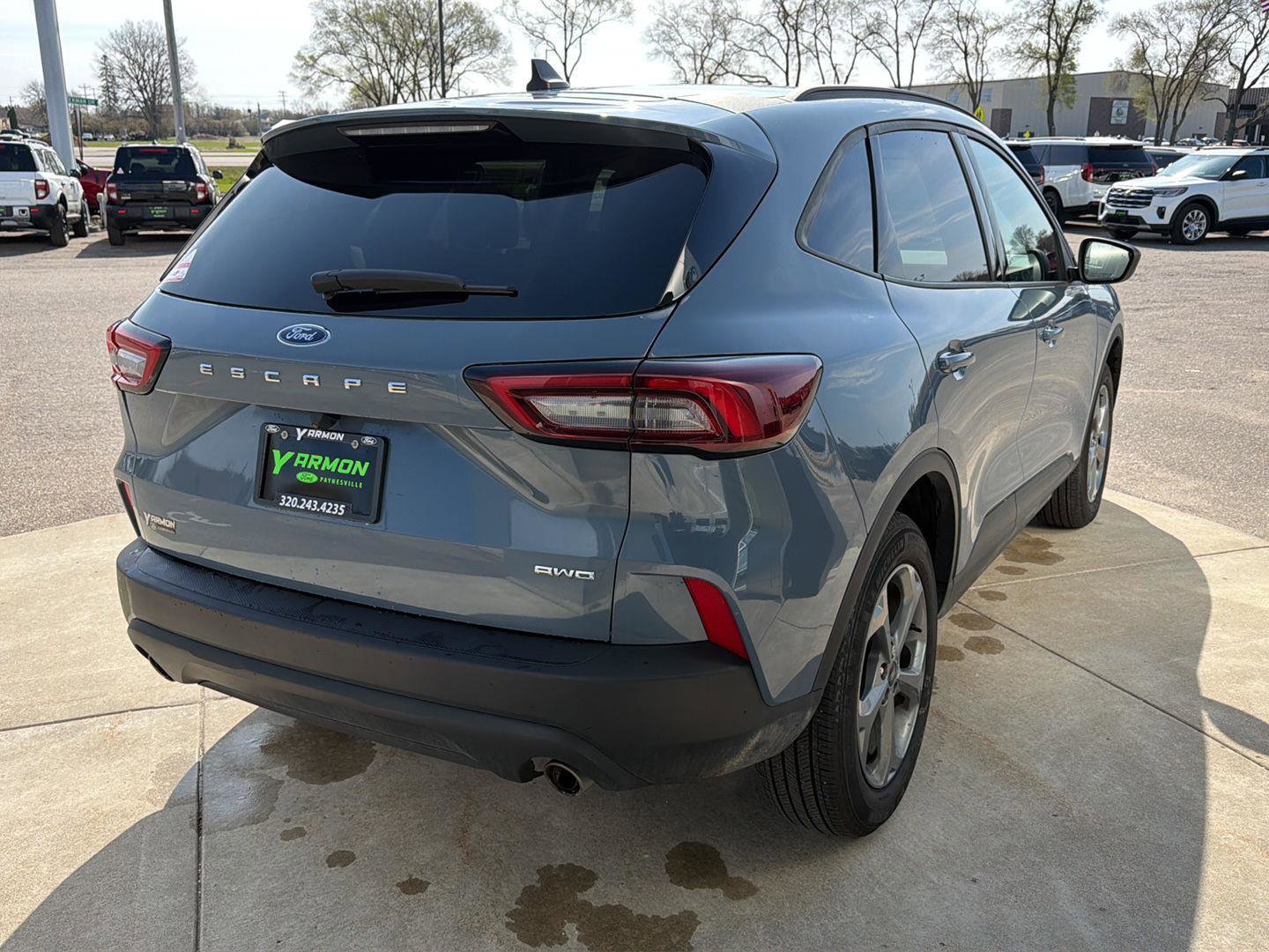 Used 2025 Ford Escape ST-Line w/ Cold Weather Package AWD/4WD image 5