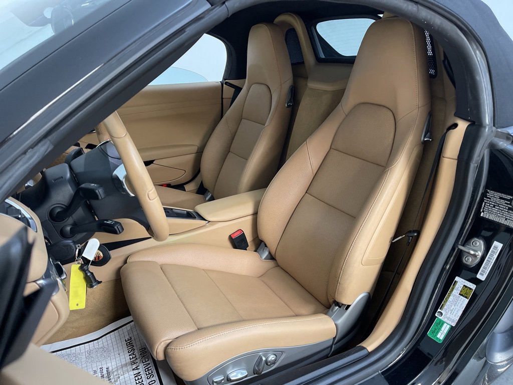 Used 2015 Porsche Boxster image 22