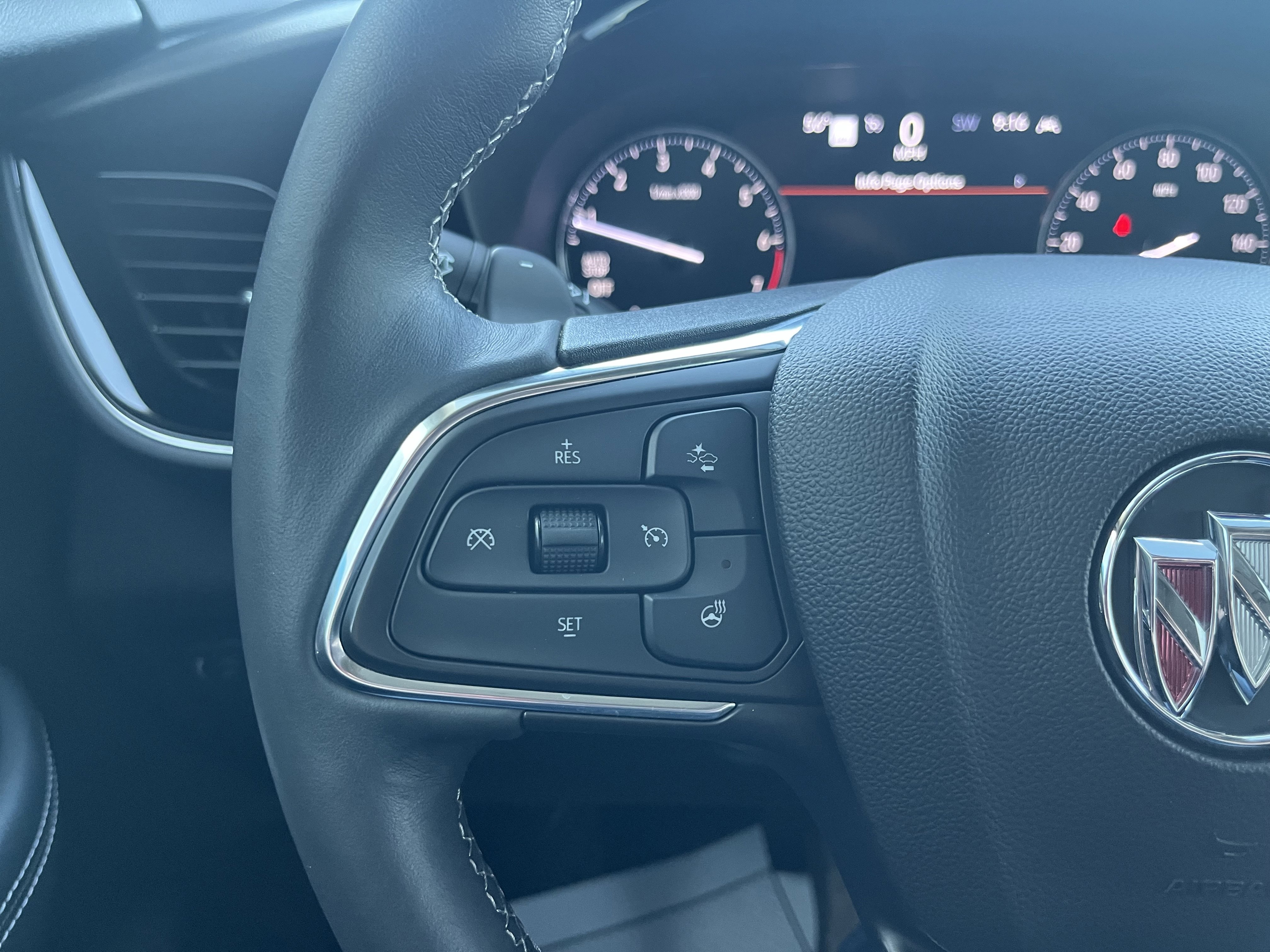 Used 2022 Buick Envision Avenir w/ Safety Package FWD image 14